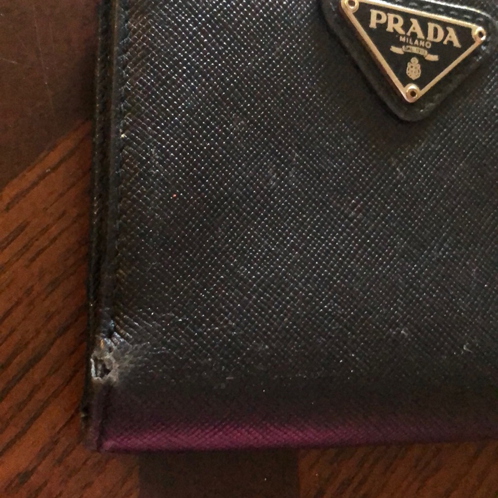 Prada Wallet - Picture 3 of 7